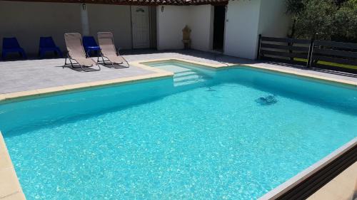Vedene Villa | Charming Vedene Retreat with Pool Near Avignon - Guest Rated 9.8