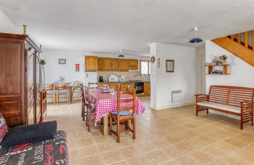 Nevez House | Beautiful Country House Near Nevez with Garden and Pets Welcome
