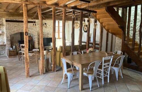 Villenauxe-la-Grande House | Charming Stone House in Champagne - Family Friendly Retreat