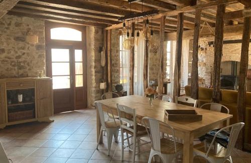 Villenauxe-la-Grande House | Charming Stone House in Champagne - Family Friendly Retreat