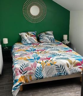 Anneville-sur-Mer House | Seaside Retreat: Pet-Friendly Haven Near the Beach