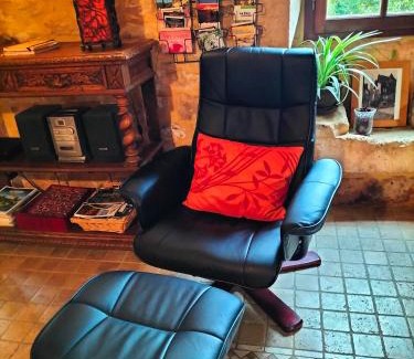 Montfort House | Charming Troglodyte Home with Ocean Views & Pet-Friendly Stay