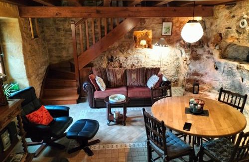 Montfort House | Charming Troglodyte Home with Ocean Views & Pet-Friendly Stay