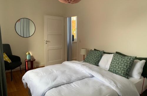 Innenstadt Apartment | Inviting City Apartment in the Textile District, Rated 9.2