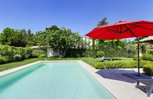 Eygalieres House | Delightful Villa in Eygalière with Pool and Beautiful Garden