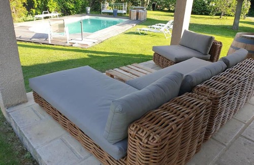 Maussane Villa | Elegant Private Villa near Baux de Provence with Pool