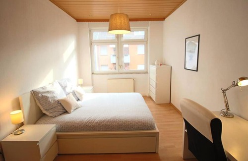 Mannheim Apartment | Relaxing Retreat: Pet-Friendly Apartment in Central Location