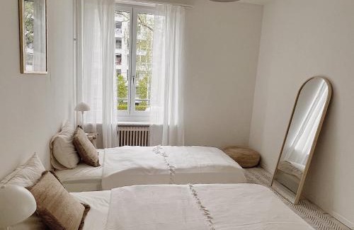 Affoltern Apartment | Cozy Zurich Apartment with Netflix & Family-Friendly Amenities