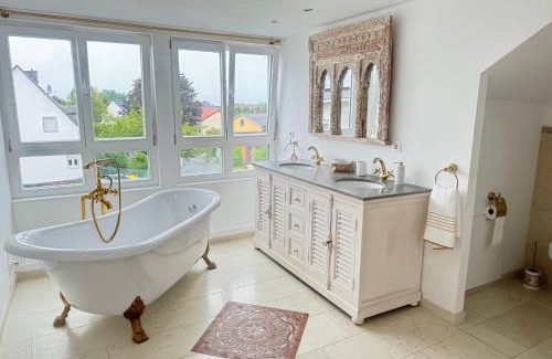 Brenig Apartment | Cozy Retreat Near Bonn and Cologne with Family-Friendly Perks