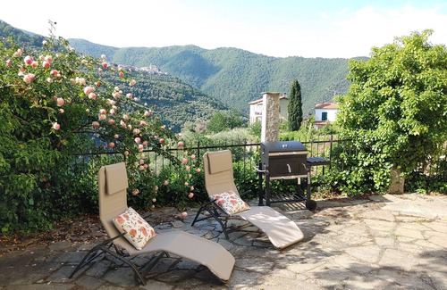 Tavole House | Inviting Country House with Pool and Spacious Terrace