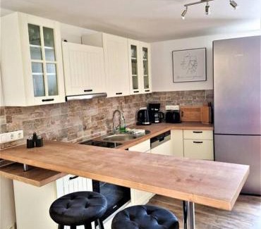 Petersberg House | Child-Friendly Landhaus "Wildrose" Near Halle with 4 Bedrooms