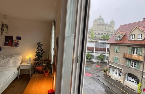 Sandrain Apartment | Cozy Studio in Marzili Near the Bundeshaus with Breakfast