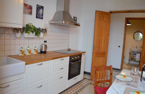 La Spezia Apartment | Comfort and Quality Stay Near Cinque Terre with Breakfast