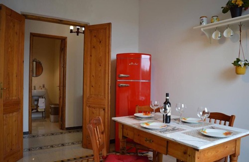 La Spezia Apartment | Comfort and Quality Stay Near Cinque Terre with Breakfast