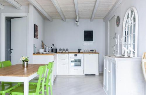 Moltrasio Apartment | Scenic Lake View Retreat - byMyHomeinComo Awaits You