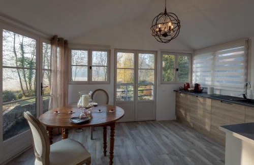 Vendieres Hotel | Relaxing Retreat at Charme Au Fil De L'Eau with Ocean Views