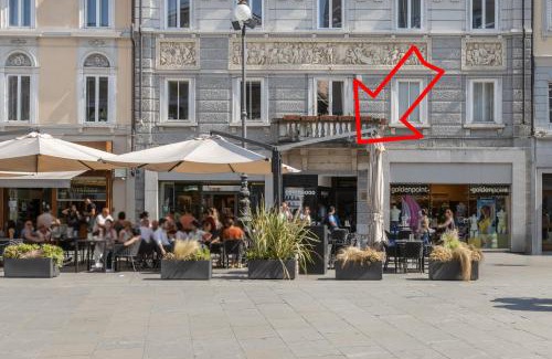 Trieste Old Town Apartment | Discover Charme Bukowski: Pet-Friendly Retreat in Trieste