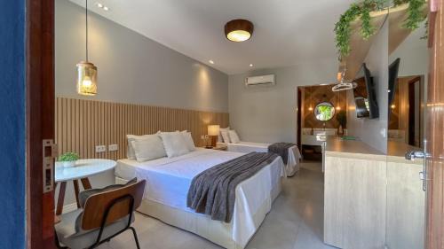 Centro Hotel | Exceptional Charme da Vila Suítes with Pool & Family Fun