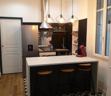 Decre-Cathedrale Apartment | Elegant Comfort in the Heart of Historic City Center
