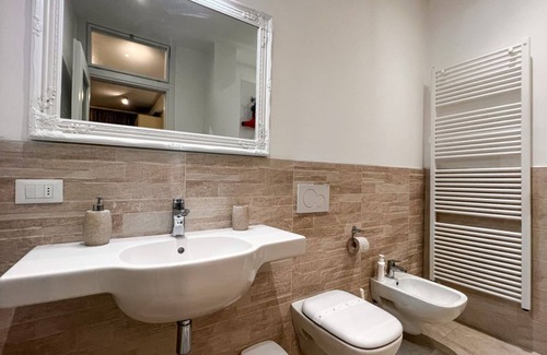 Sud-Ovest House | Discover Charme in Fiera - Family-Friendly Fair Zone Stay