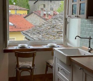 Corniglio Apartment | Discover Charme nel Centro del Borgo: Oceanfront Retreat