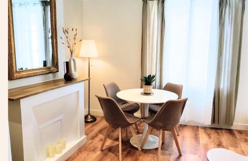 Lisieux Apartment | Cozy Cocon de Charme - Family-Friendly Near Jardin de L'Evêché
