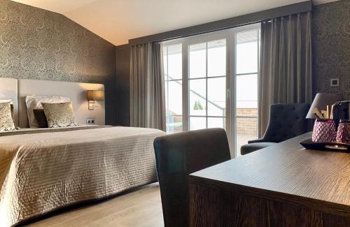 Raversijde Hotel | Guest Rated 9/10 at Charmehotel Kruishof with Pool & Hot Tub