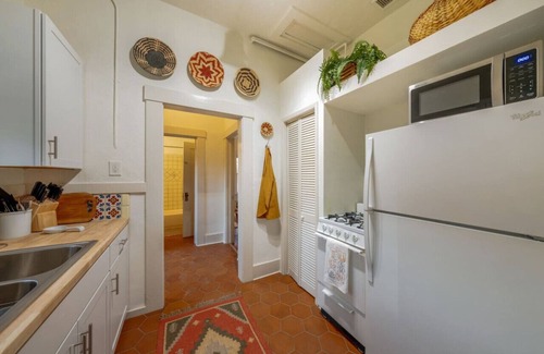 West University House | Exceptional Retreat Near UA: 1BR with Spa & Pet-Friendly