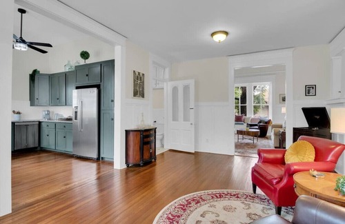 Five Points House | Downtown SA Gem: Steps from River Walk & Alamo
