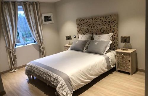 Huelgoat Bed & Breakfast | Discover Charmes de la Forêt: Pet-Friendly Retreat