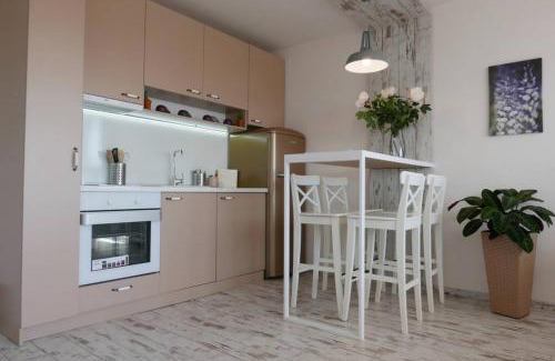 Plovdiv Center Apartment | Inviting Flat with Scenic Hill Views – Guest Rated 9.8