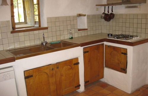 Saint-Andre-d'Olerargues House | Historic 17th Century Château with Pool & Pet-Friendly Amenities