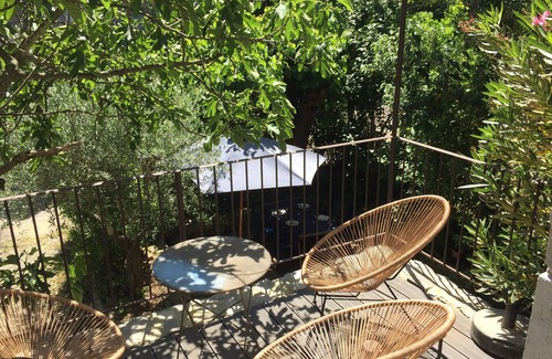 Saint-Andre-de-Cruzieres House | Relax at a Beautiful Residence in Ardèche Provençale
