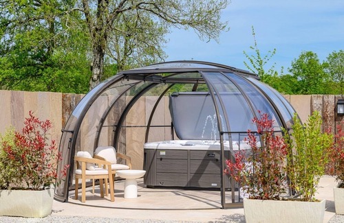 Saint-Sauveur-le-Vicomte Cottage | Charming House with Private Spa in Saint-Sauveur-le-Vicomte