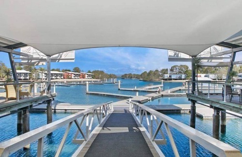 Gold Coast Cabin | Idyllic Island Retreat with Ocean View & Pool on Gold Coast