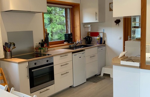 Les Contamines-Montjoie Ski Chalet | Renovated Chalet Near Ski Lifts with Spa and Ocean Views