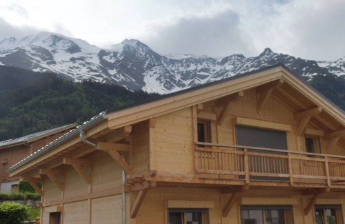 Les Contamines-Montjoie Apartment | Top-Rated 3-Bedroom Village Center Apartment with Amenities
