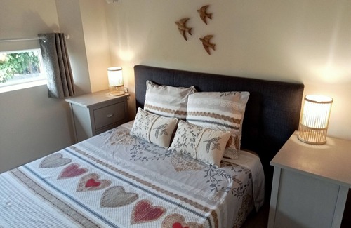 Villeneuve-les-Montreal Other | Inviting Gite for Groups with Private Pool and Spa Access