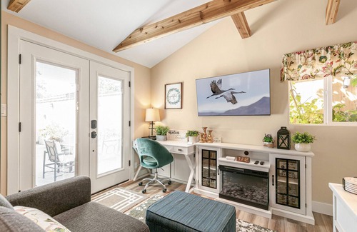 Northglenn House | Charming 1-bdrm newly built upscale Cottage with WiFi, AC in peaceful Northglenn