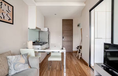 Nimman Apartment | Charming 1-bedroom apartment in fantastic Chiang Mai with AC, WiFi
