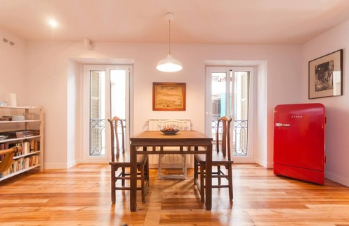 Old Town Apartment | Cozy 1-Bed Apartment with Kitchen in San Sebastian