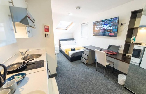Selly Oak Apartment | Cozy 1-Bed Studio in Birmingham - Guest Rated 7.5/10
