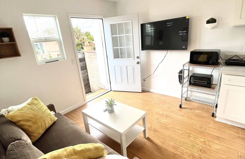 Mount Helix Apartment | Cozy 1 Bedroom Getaway with Family-Friendly Amenities
