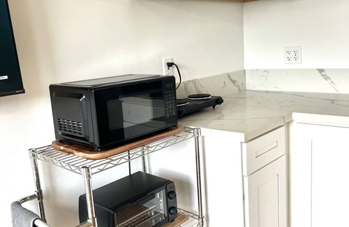 Mount Helix Apartment | Cozy 1 Bedroom Getaway with Family-Friendly Amenities