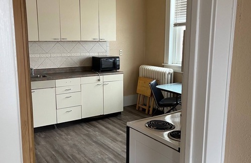 Goodland Apartment | Charming 1-bedroom apartment in delightful Goodland with AC