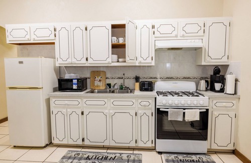 East End Apartment | Charming 1-bedroom apartment in Tortola with AC, WiFi, laundry facilities.