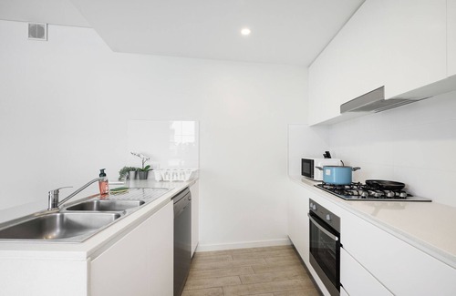 Warwick Farm Apartment | Charming 1-bedroom apartment with AC, WiFi in Warwick Farm at Liverpool