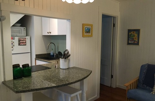 West Hyannisport Cottage | Cozy 1 Bedroom Cottage with Ocean View Near Craigville Beach