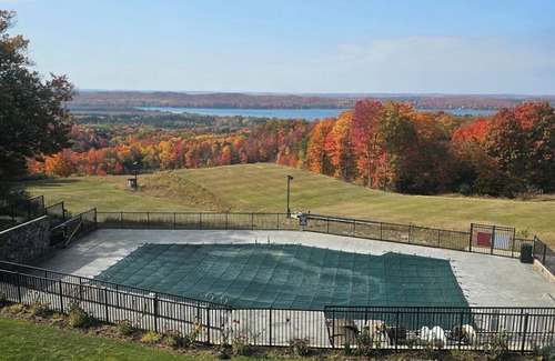 Mancelona Condo | Charming 1-bedroom condo at the base of Schuss Mountain. Ski in/Ski out.