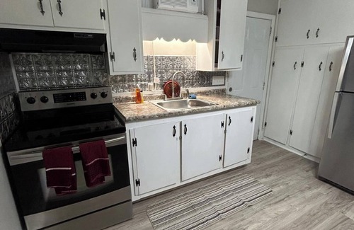 Kingstree House | Charming 1-bedroom house in awesome Kingstree with AC, WiFi
